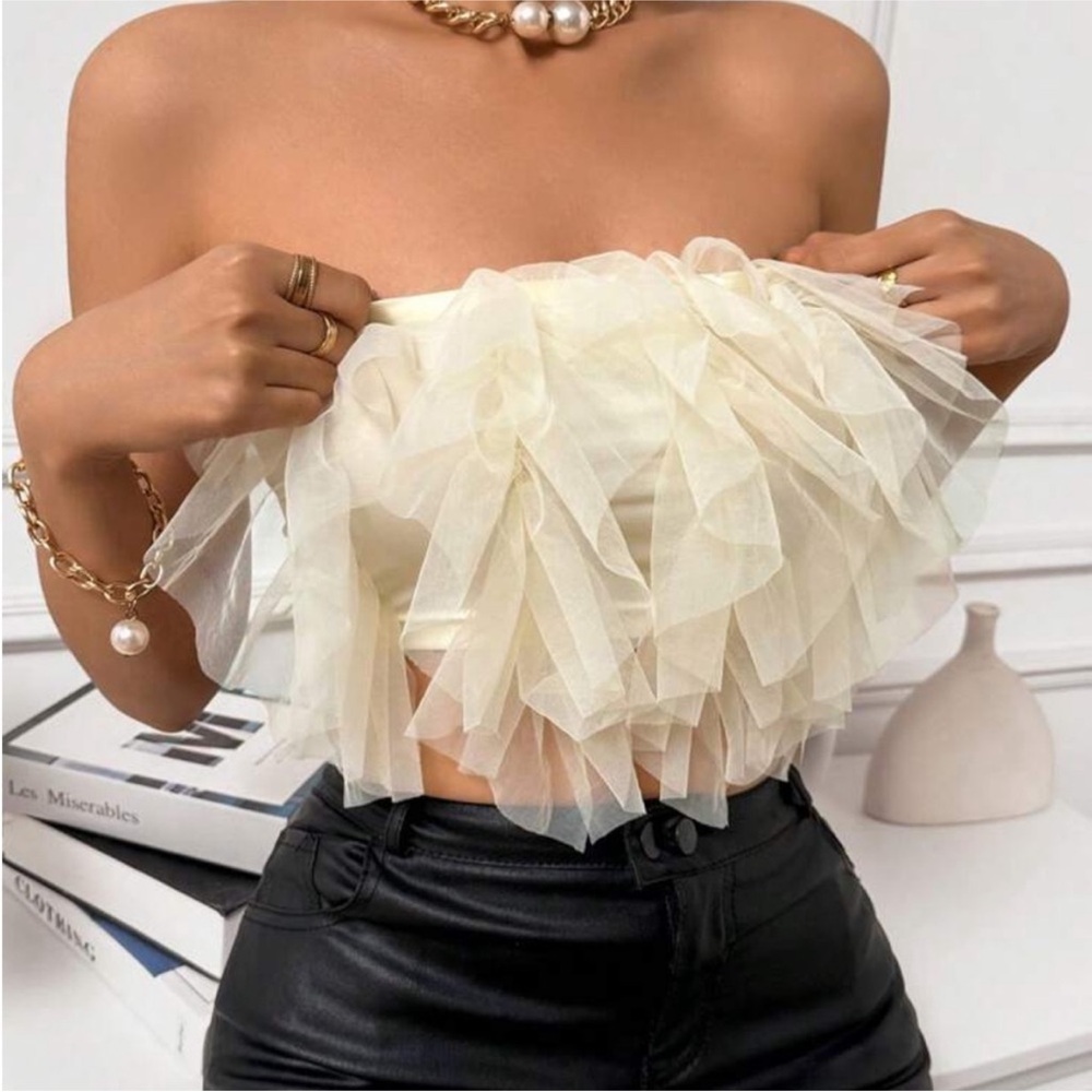 Ivory Fringe Strapless Cropped Top NEW 🏷️ - Picture 2 of 4